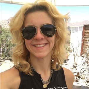 Meet your Posher, Bailey